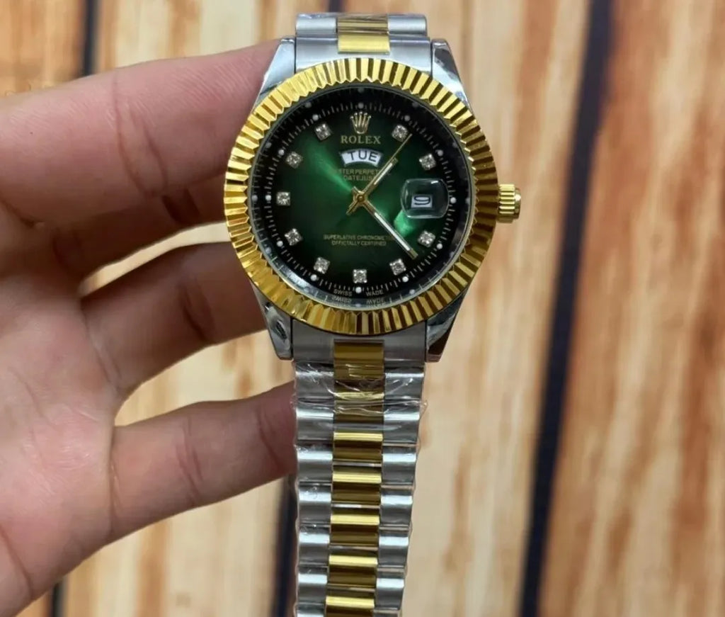 Unisex Green Dial Stainless Steel Watch⌚
