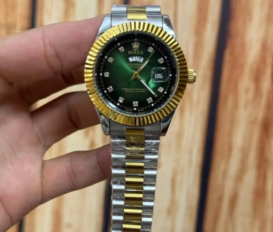 Unisex Green Dial Stainless Steel Watch⌚